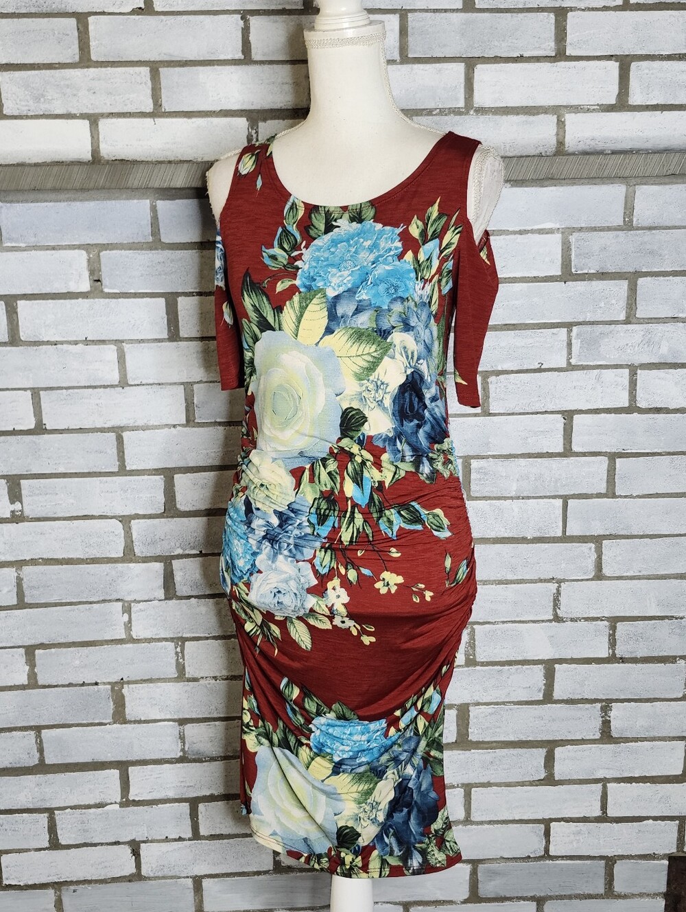 Sol & Cielo Women's Cold Shoulder Floral Ruched Midi Dress Small Multicolor
